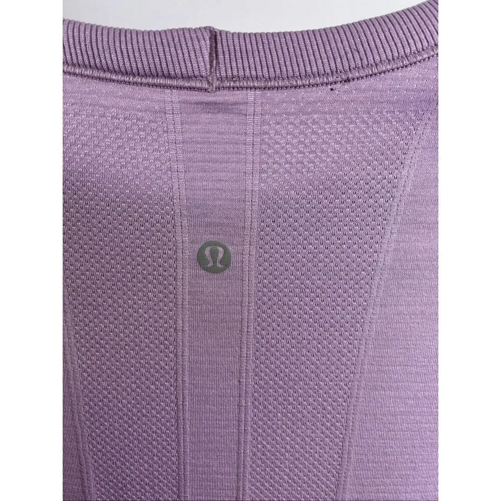 Lululemon Short Sleeve Swiftly Tech in Lavender Size S